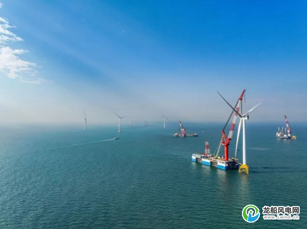 防城港海上风电示范项目首批机组即将并网发电