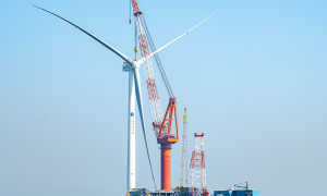 广西首个海上风电项目首批机组成功并网发电